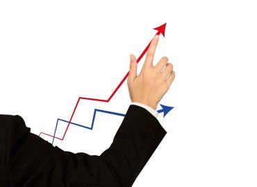 businessman-touching-red-arrow_1232-157